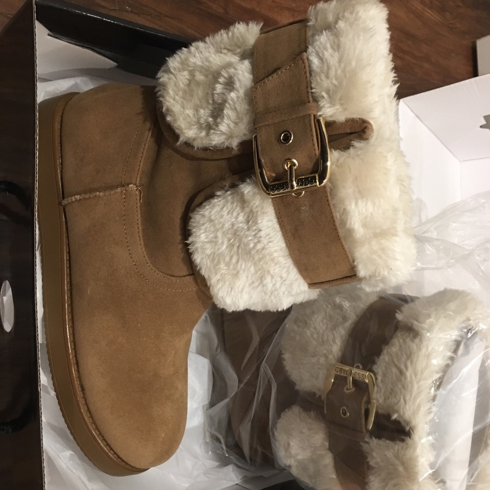 Guess boots